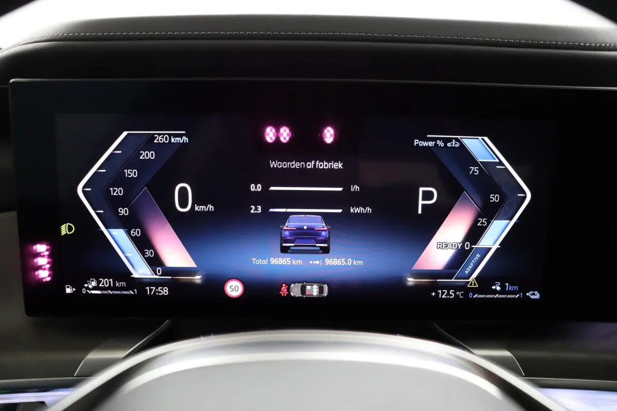 750e xDrive | SOH 100% | Individual Interieur Gran Lusso | Innovation Pack | Iconic Glow kristalkoplampen | Elektrisch openen en sluiten portieren | Panoramadak Sky Lounge | Driving Assistan