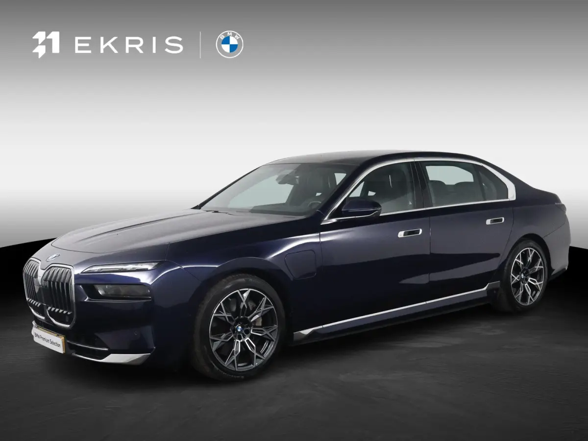 750e xDrive | SOH 100% | Individual Interieur Gran Lusso | Innovation Pack | Iconic Glow kristalkoplampen | Elektrisch openen en sluiten portieren | Panoramadak Sky Lounge | Driving Assistan