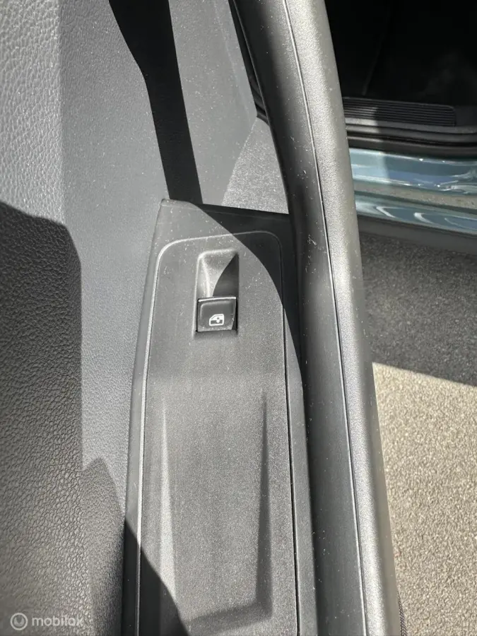 1.0 TSI IQ Drive CARPLAY*CLIMA*ACC*PDC*HAAK*ADABCR