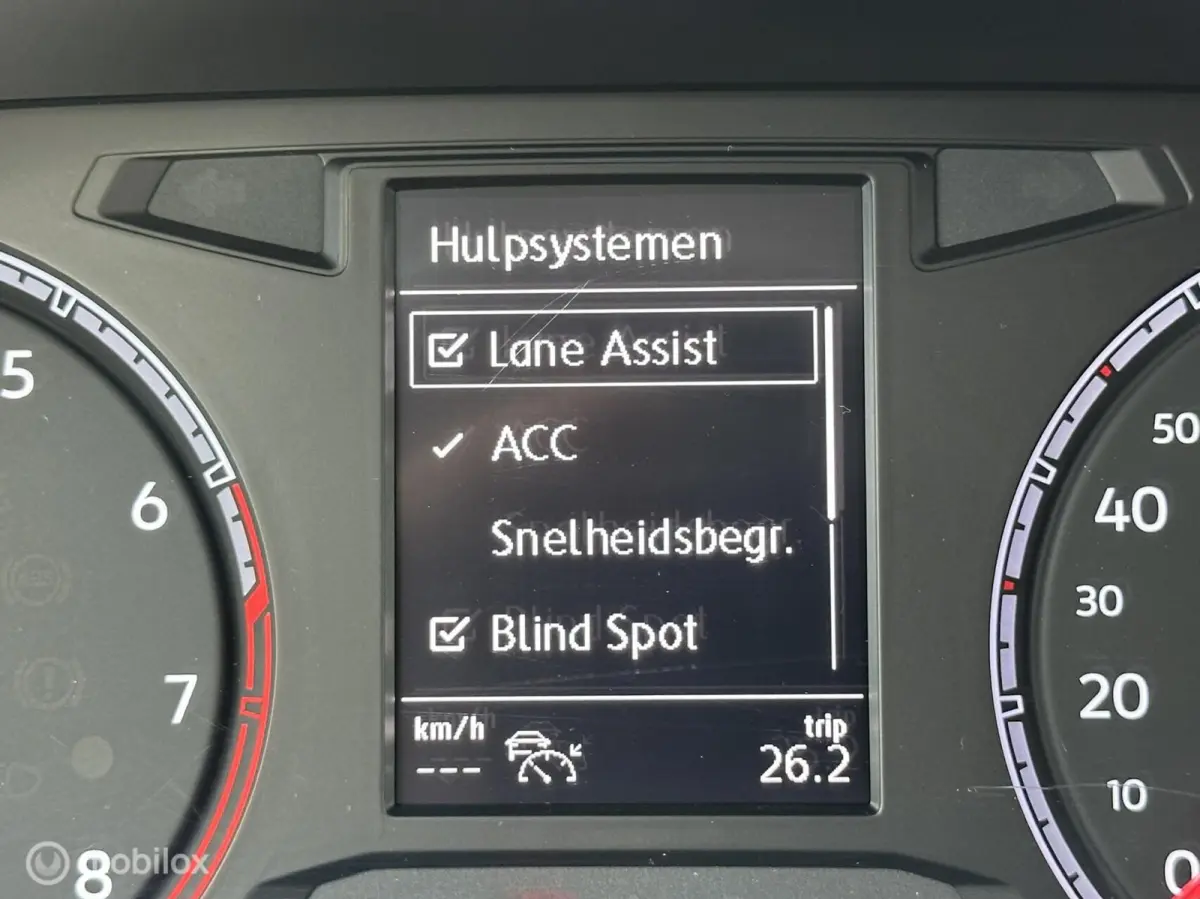 1.0 TSI IQ Drive CARPLAY*CLIMA*ACC*PDC*HAAK*ADABCR