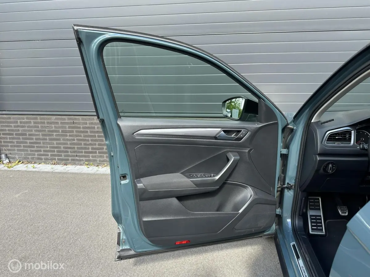 1.0 TSI IQ Drive CARPLAY*CLIMA*ACC*PDC*HAAK*ADABCR