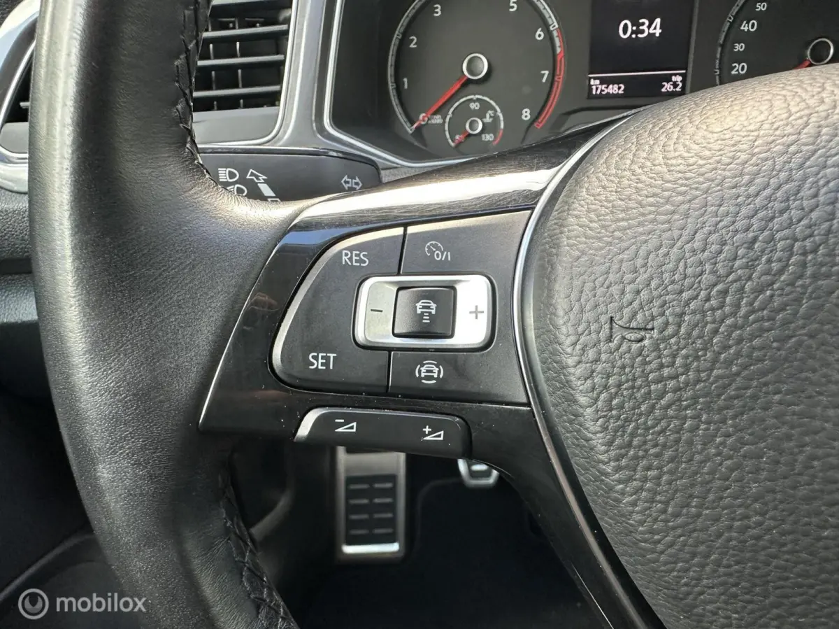 1.0 TSI IQ Drive CARPLAY*CLIMA*ACC*PDC*HAAK*ADABCR