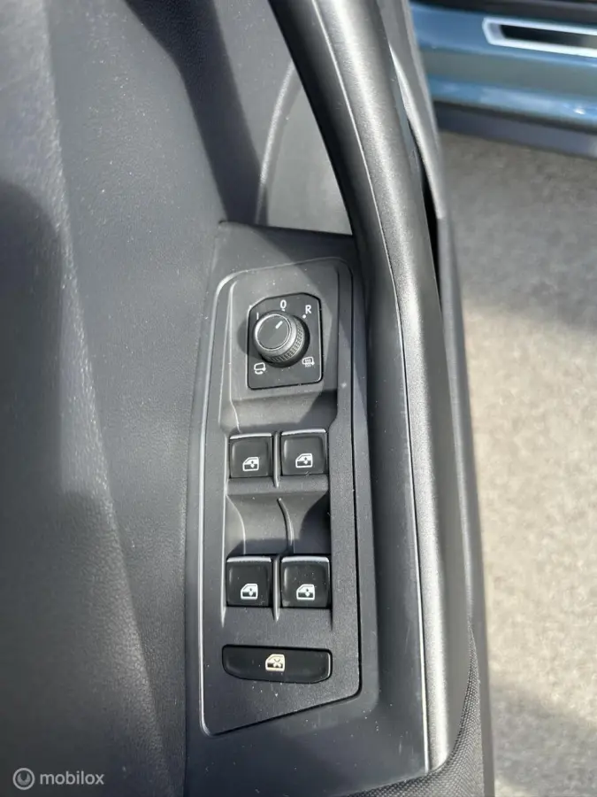 1.0 TSI IQ Drive CARPLAY*CLIMA*ACC*PDC*HAAK*ADABCR