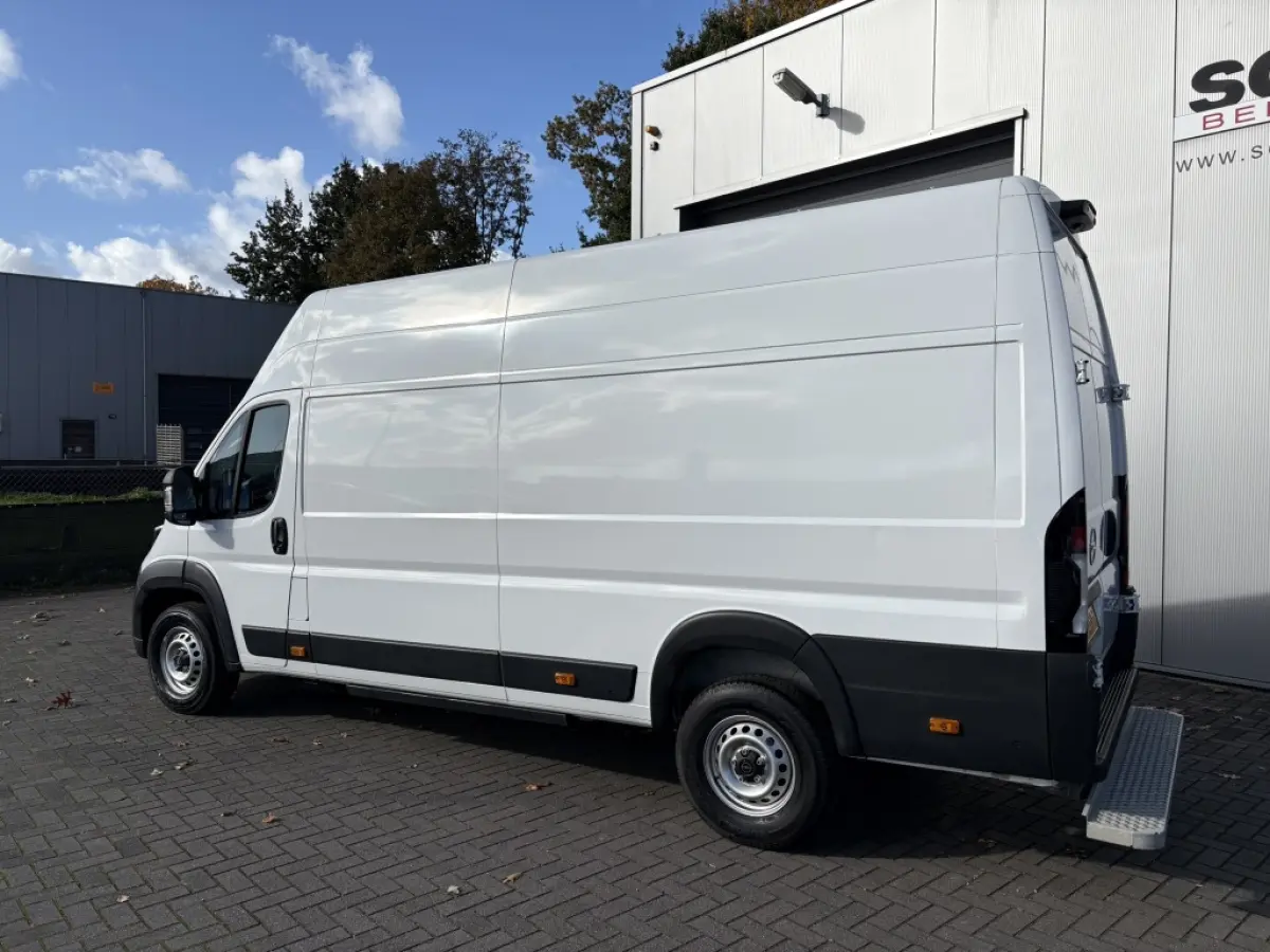 Electric 4.25t L4H3 Z 110 kWh ECC | Navigatie | Camera