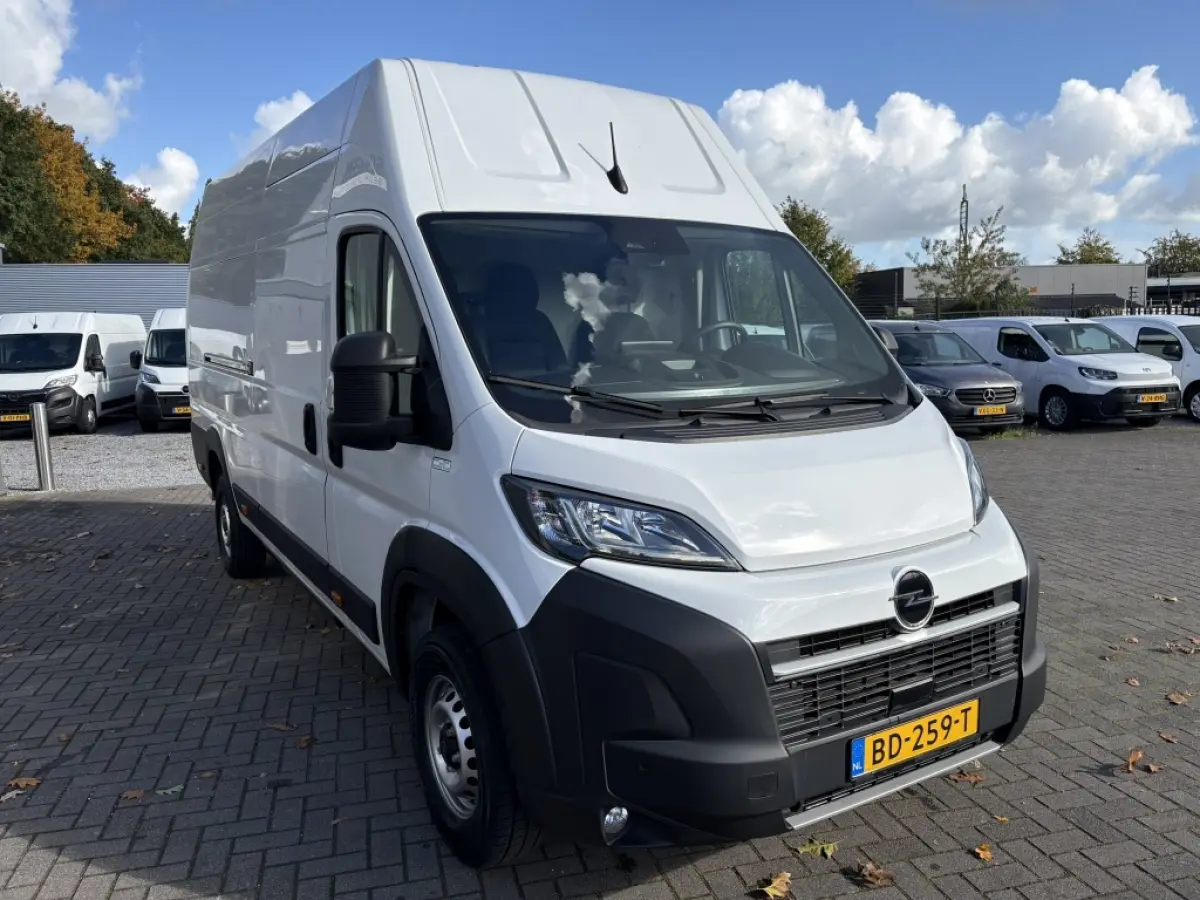 Electric 4.25t L4H3 Z 110 kWh ECC | Navigatie | Camera