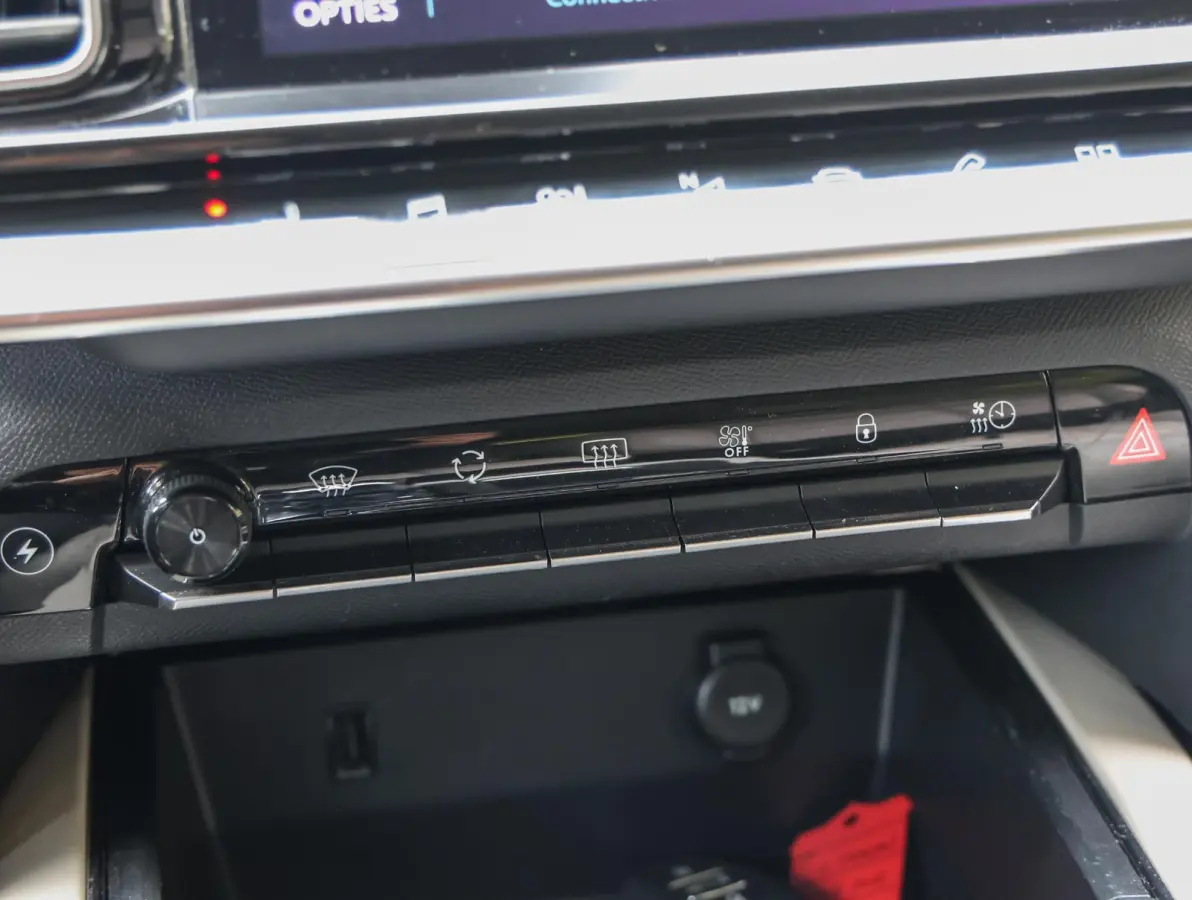 1.6 225pk Hybrid Shine | Accutest 93% | Elektrisch verstelbare stoel | Automatische Achterklep | Camera voor en achter | Navigatie