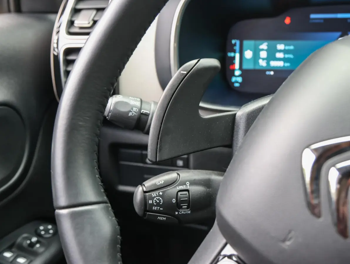 1.6 225pk Hybrid Shine | Accutest 93% | Elektrisch verstelbare stoel | Automatische Achterklep | Camera voor en achter | Navigatie