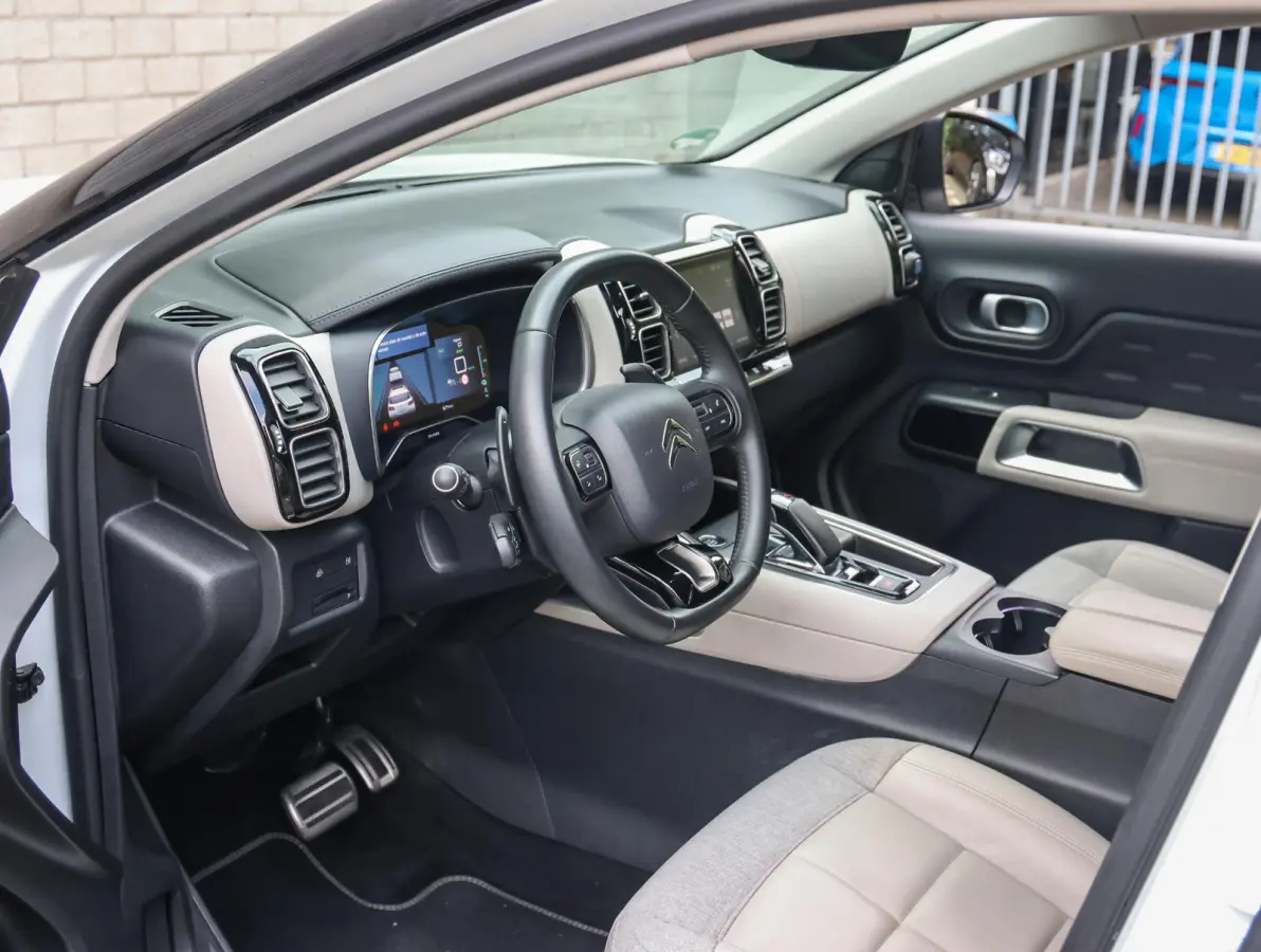 1.6 225pk Hybrid Shine | Accutest 93% | Elektrisch verstelbare stoel | Automatische Achterklep | Camera voor en achter | Navigatie