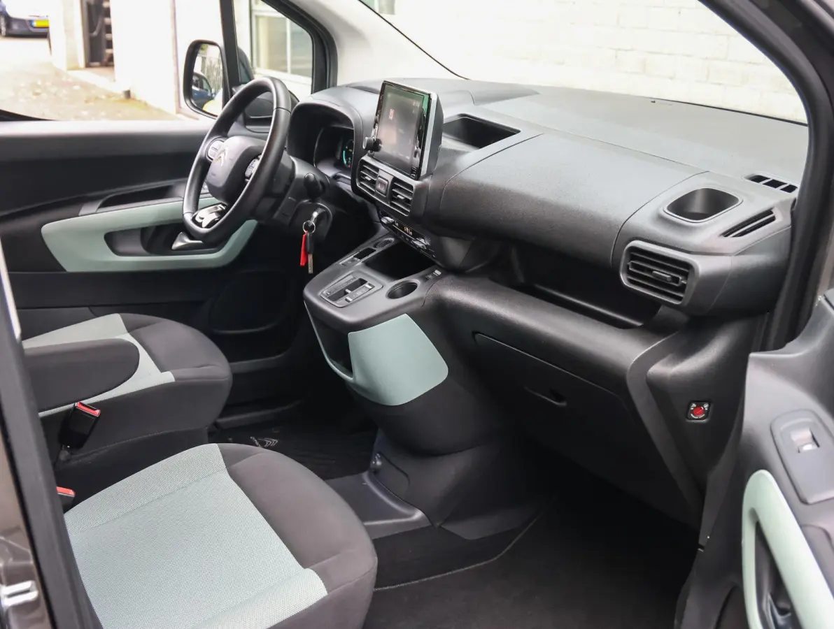 XL Feel 50 kWh 136pk | Trekhaak | Accutest 92% | Apple Carplay / Android Auto | Climate Control | Parkeersensoren