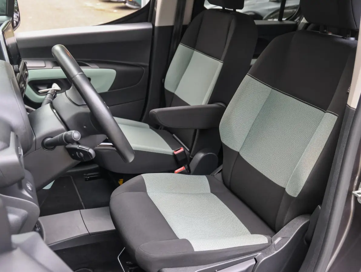 XL Feel 50 kWh 136pk | Trekhaak | Accutest 92% | Apple Carplay / Android Auto | Climate Control | Parkeersensoren