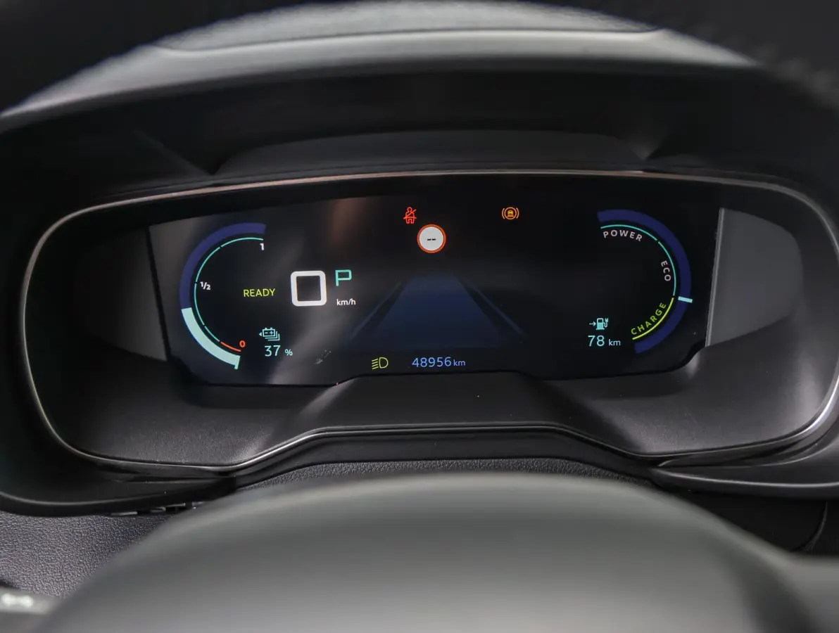 XL Feel 50 kWh 136pk | Trekhaak | Accutest 92% | Apple Carplay / Android Auto | Climate Control | Parkeersensoren