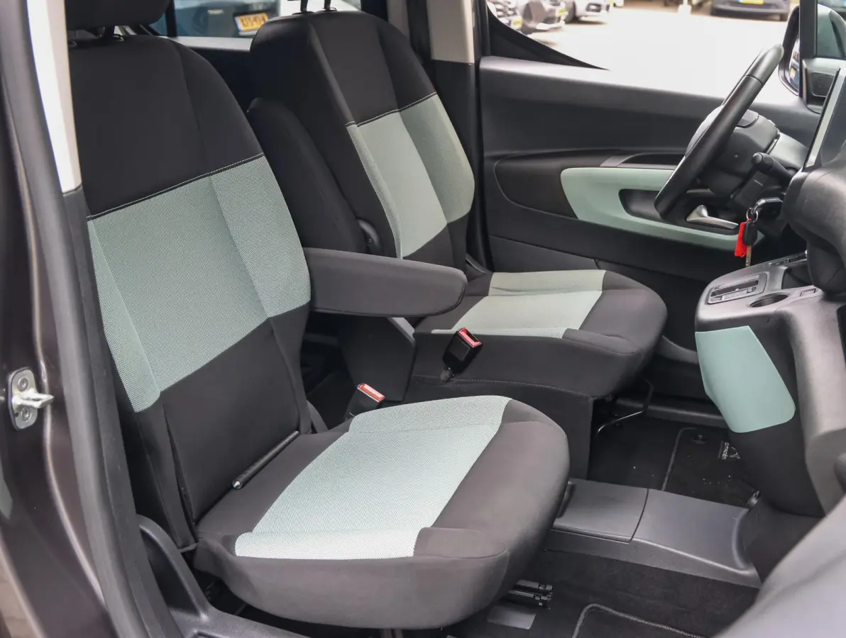 XL Feel 50 kWh 136pk | Trekhaak | Accutest 92% | Apple Carplay / Android Auto | Climate Control | Parkeersensoren