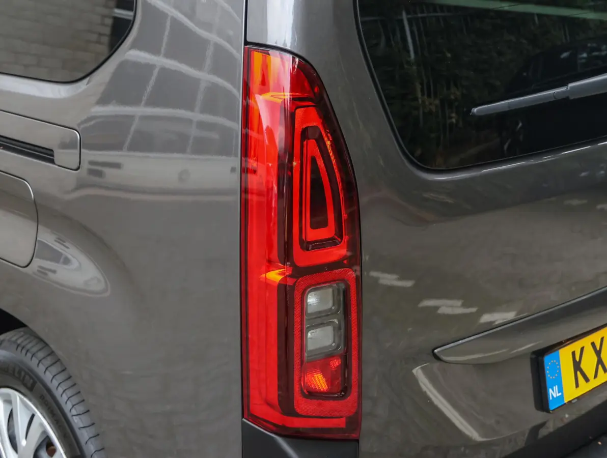 XL Feel 50 kWh 136pk | Trekhaak | Accutest 92% | Apple Carplay / Android Auto | Climate Control | Parkeersensoren