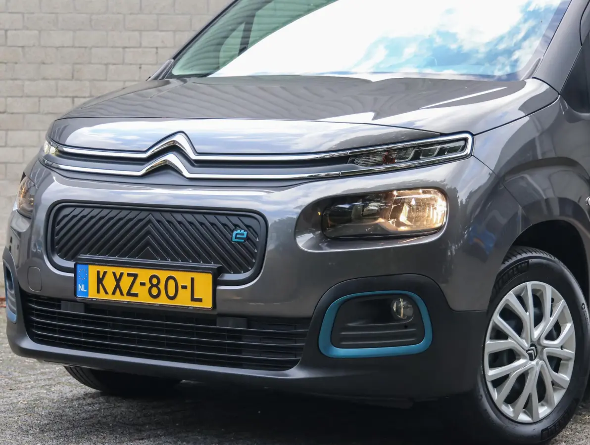 XL Feel 50 kWh 136pk | Trekhaak | Accutest 92% | Apple Carplay / Android Auto | Climate Control | Parkeersensoren