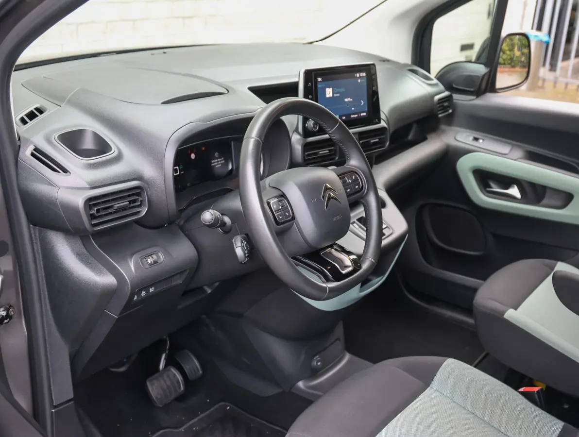XL Feel 50 kWh 136pk | Trekhaak | Accutest 92% | Apple Carplay / Android Auto | Climate Control | Parkeersensoren