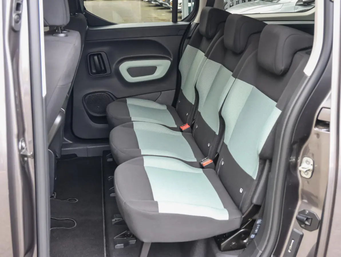 XL Feel 50 kWh 136pk | Trekhaak | Accutest 92% | Apple Carplay / Android Auto | Climate Control | Parkeersensoren