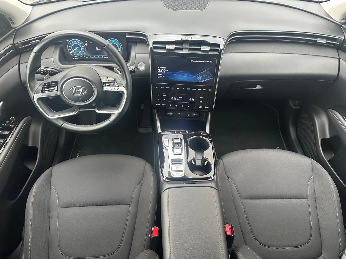 1.6 T-GDI 265pk PHEV Comfort Smart 4WD | Climate | Camera | Carplay | Keyless | Navigatie | Full - Led | Elek. Klep | Winterpakket | 19" Lichtmetaal | Krell Audio | Digitale Cockpit | Parkee