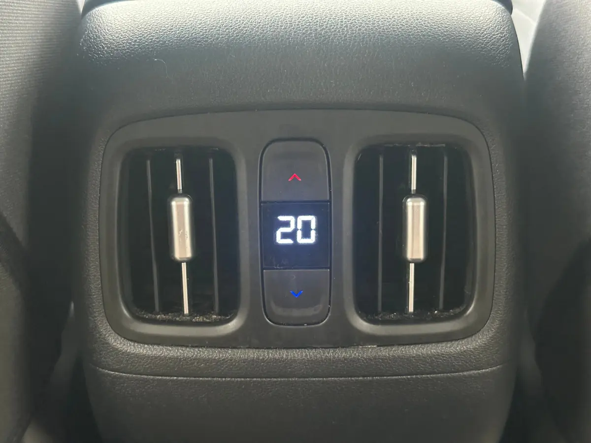 1.6 T-GDI 265pk PHEV Comfort Smart 4WD | Climate | Camera | Carplay | Keyless | Navigatie | Full - Led | Elek. Klep | Winterpakket | 19" Lichtmetaal | Krell Audio | Digitale Cockpit | Parkee