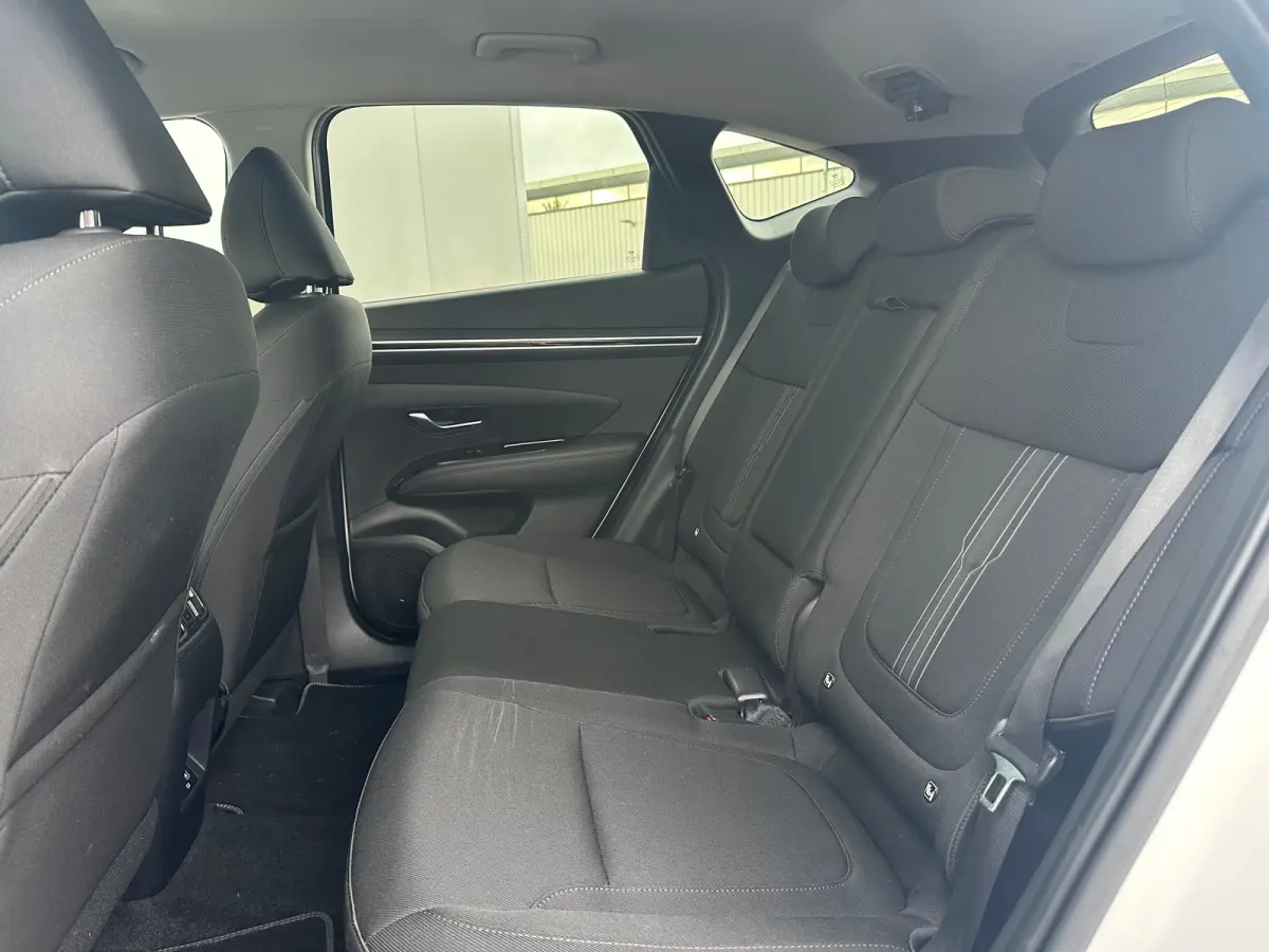 1.6 T-GDI 265pk PHEV Comfort Smart 4WD | Climate | Camera | Carplay | Keyless | Navigatie | Full - Led | Elek. Klep | Winterpakket | 19" Lichtmetaal | Krell Audio | Digitale Cockpit | Parkee