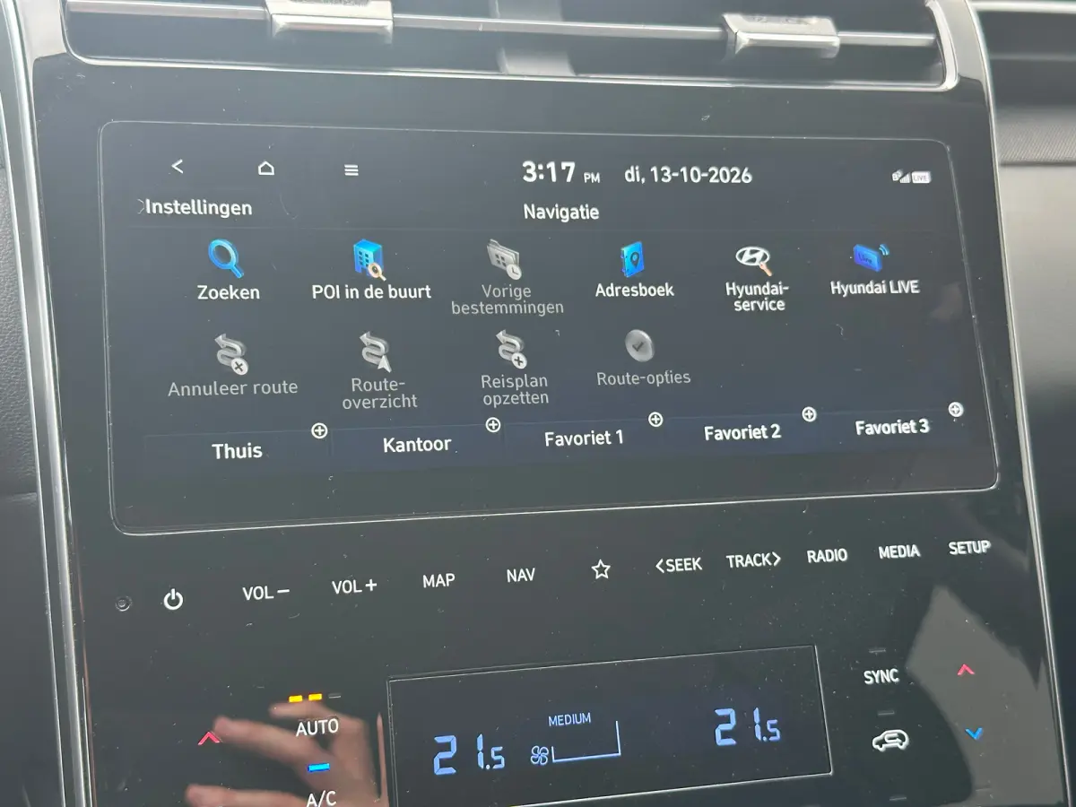 1.6 T-GDI 265pk PHEV Comfort Smart 4WD | Climate | Camera | Carplay | Keyless | Navigatie | Full - Led | Elek. Klep | Winterpakket | 19" Lichtmetaal | Krell Audio | Digitale Cockpit | Parkee