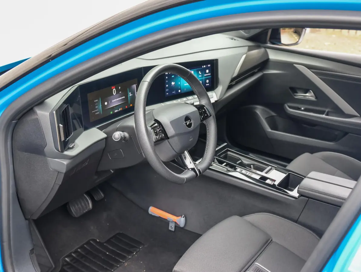 1.2 145pk Hybrid GS | Navigatie | Camera voor en achter | Stoelverwarming | Dodehoekbewaking