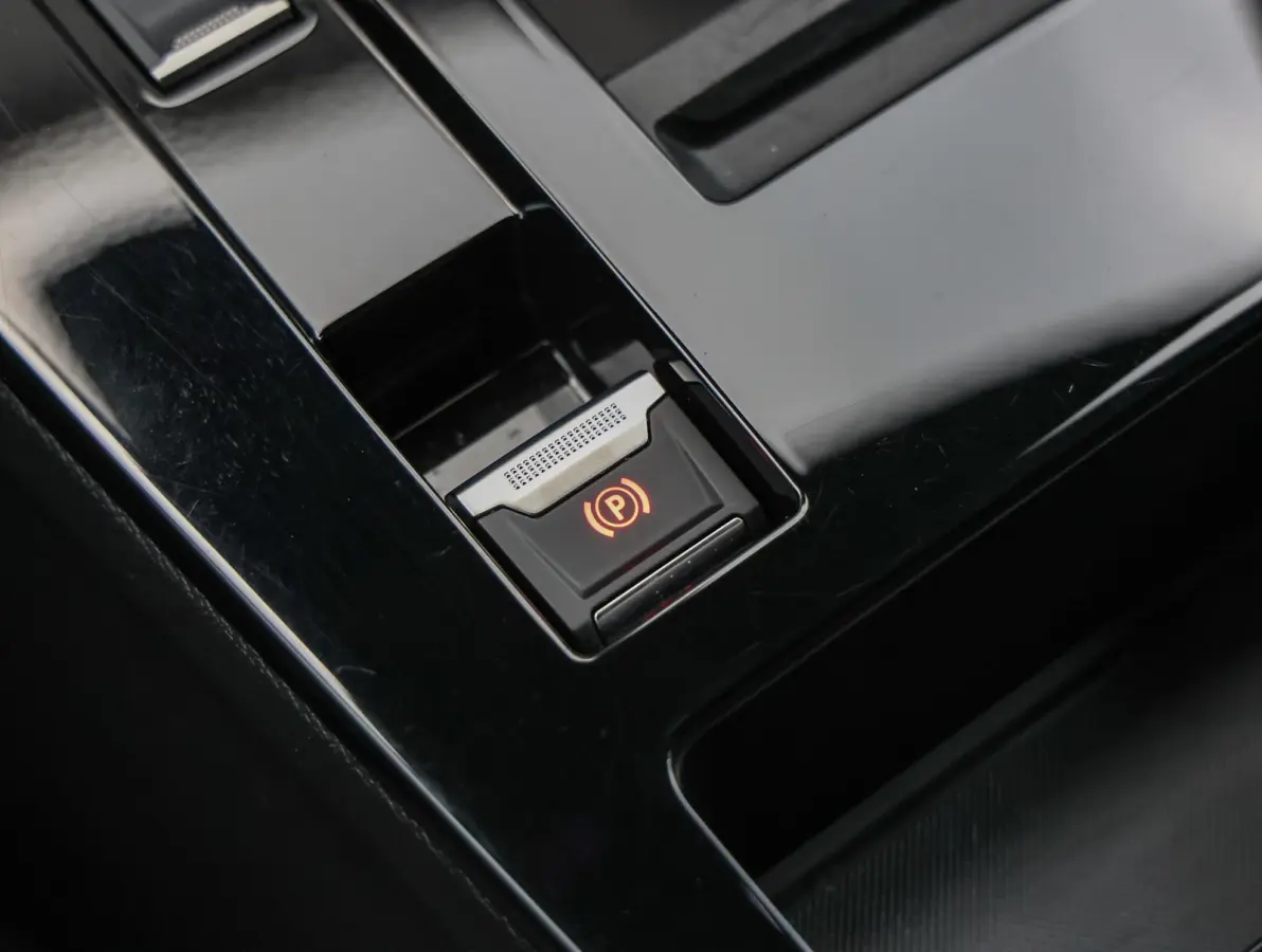 1.2 145pk Hybrid GS | Navigatie | Camera voor en achter | Stoelverwarming | Dodehoekbewaking