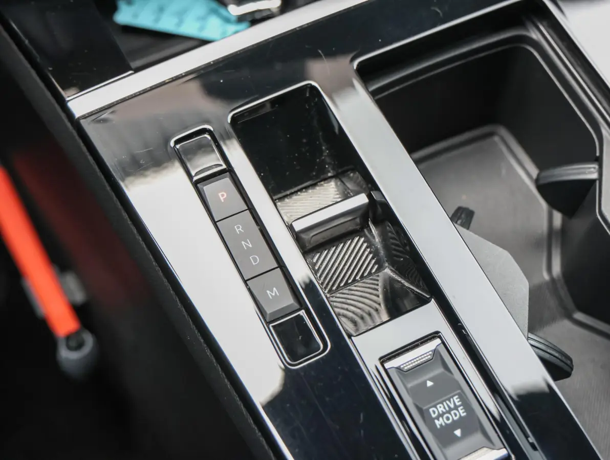 1.2 145pk Hybrid GS | Navigatie | Camera voor en achter | Stoelverwarming | Dodehoekbewaking