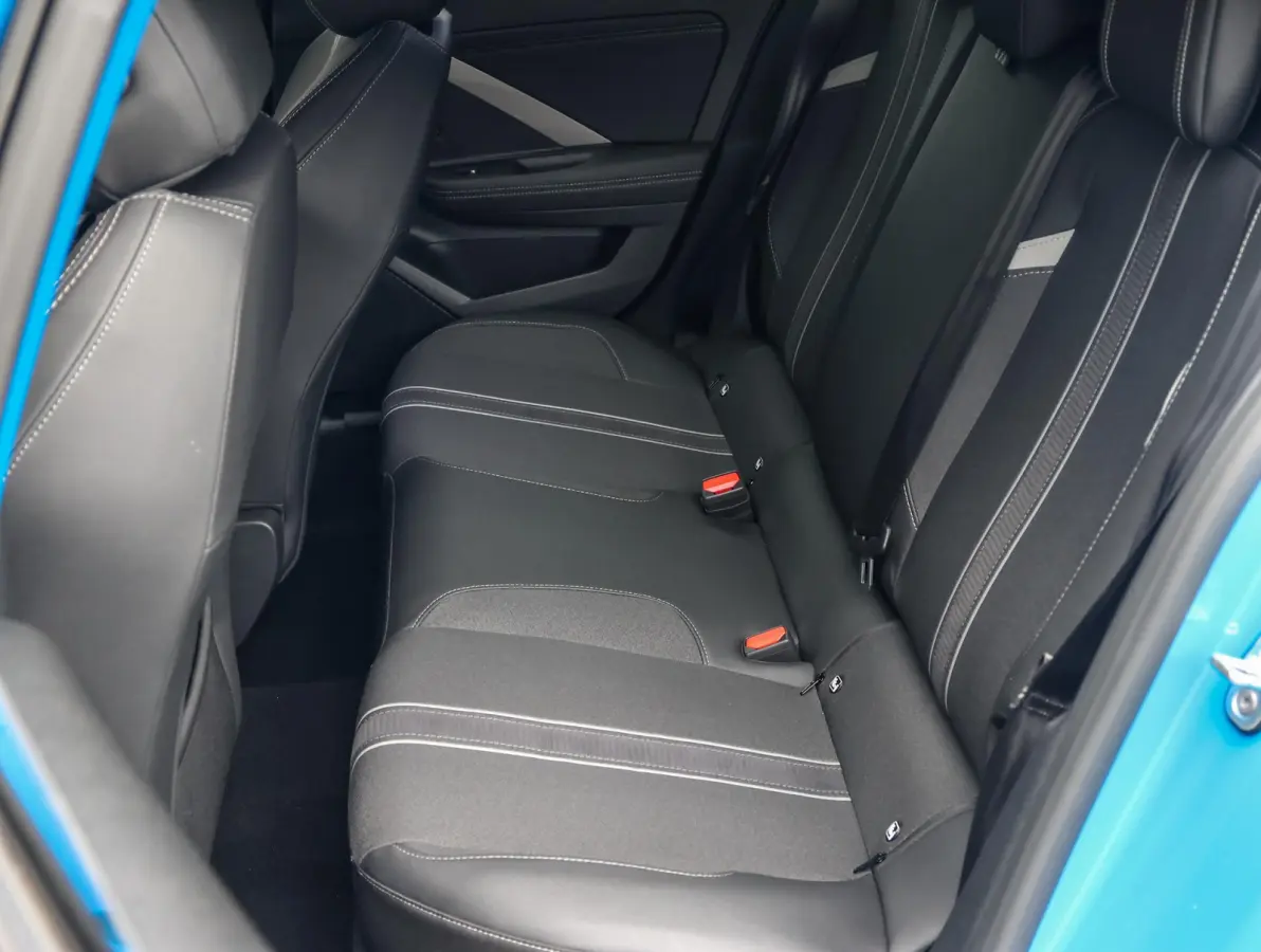 1.2 145pk Hybrid GS | Navigatie | Camera voor en achter | Stoelverwarming | Dodehoekbewaking