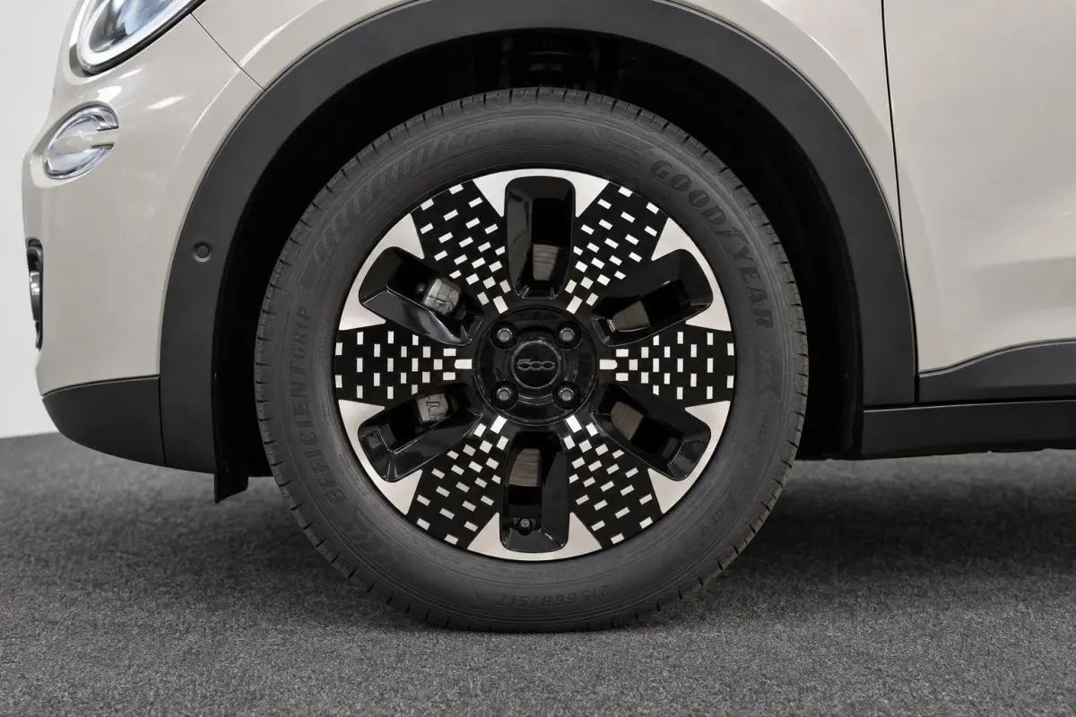 1.2 Hybrid 145PK La Prima | Verwarmbare Stoelen| parkeersensoren 360 Graden | Camera |  LMV 18"| Apple carplay/ Android Auto |