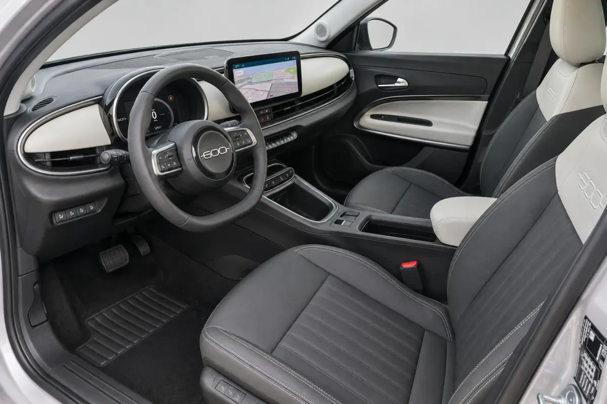 1.2 Hybrid 145PK La Prima | Verwarmbare Stoelen| parkeersensoren 360 Graden | Camera |  LMV 18"| Apple carplay/ Android Auto |