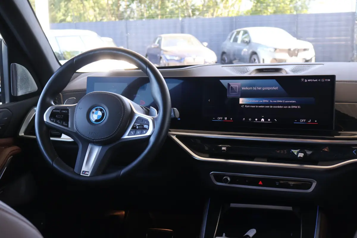 xDrive50e | SOH 100% | M Sport | Bowers & Wilkins | Driving Assistant Professional | Panorama dak | Trekhaak