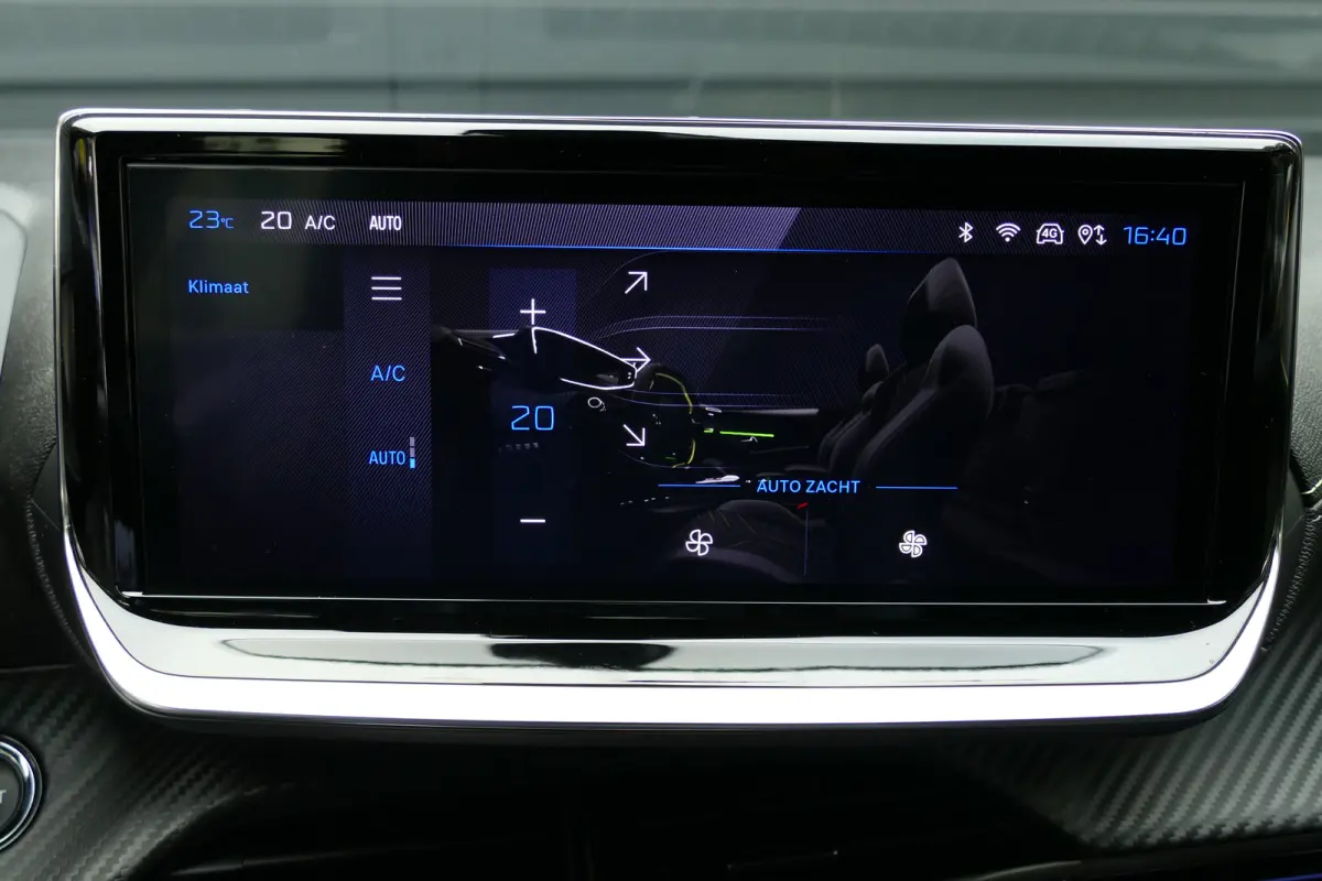 1.2 HYBRID 145PK GT AUTOMAAT / CAMERA V+A / FULL-LED / KEYLESS / 17"LMV / NAVI / CLIMA / PDC / BLUETOOTH / ADAPT. CRUISECONTROL / 1E EIGENAAR / SCHITTERENDE STAAT !!