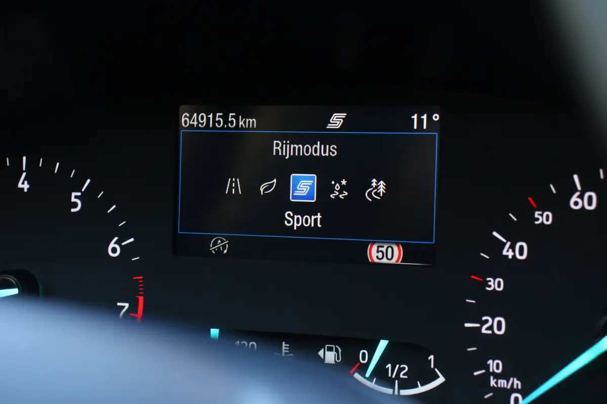 1.0EB Titanium X | NL-AUTO! | 1E EIGENAAR! | CRUISE | LANE ASSIST | NAVI | CLIMA | PARK SENS | DEALER OH! | APPLE CARPLAY/ANDROID AUTO