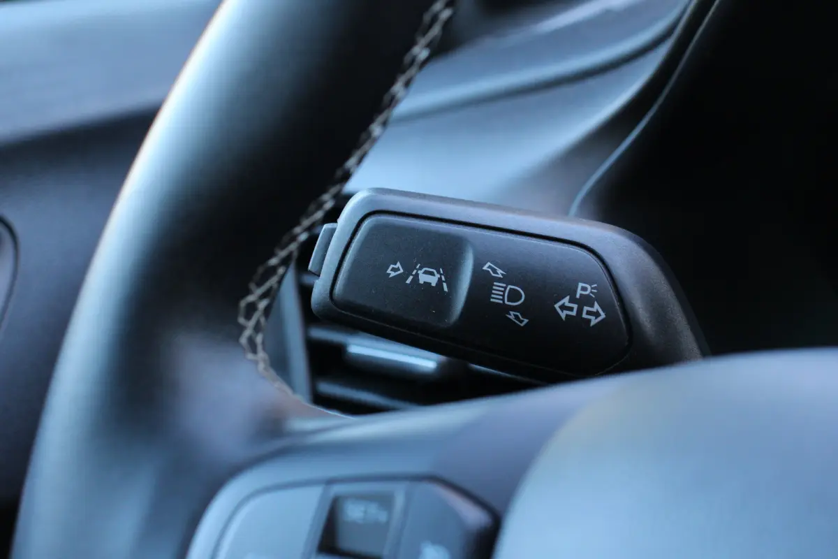 1.0EB Titanium X | NL-AUTO! | 1E EIGENAAR! | CRUISE | LANE ASSIST | NAVI | CLIMA | PARK SENS | DEALER OH! | APPLE CARPLAY/ANDROID AUTO