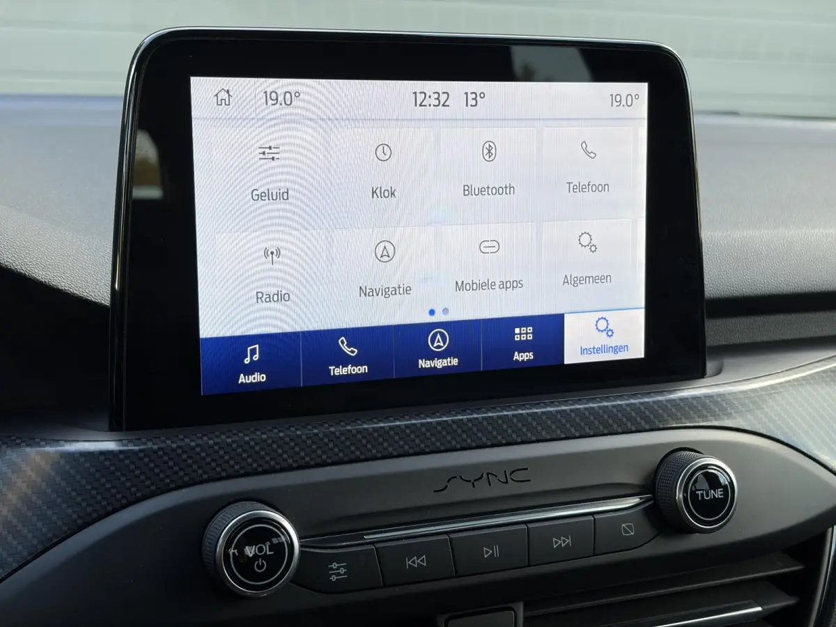 1.0 EcoBoost ST Line Business ✓2e Eigenaar✓Navi✓Camera✓Carplay✓Afn.Trekhaak✓125pk✓Keyless✓Stoelverw✓Stuurverw✓6 Bak✓Dealer Onderhouden✓17'' Lm velgen✓Pdc V+A✓N.A.