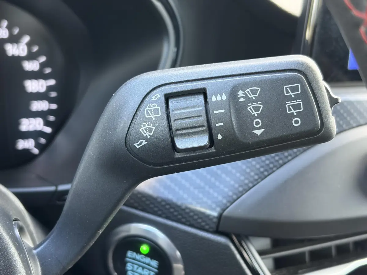 1.0 EcoBoost ST Line Business ✓2e Eigenaar✓Navi✓Camera✓Carplay✓Afn.Trekhaak✓125pk✓Keyless✓Stoelverw✓Stuurverw✓6 Bak✓Dealer Onderhouden✓17'' Lm velgen✓Pdc V+A✓N.A.