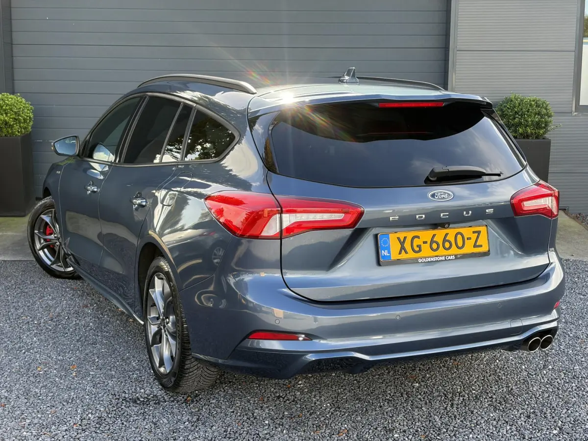 1.0 EcoBoost ST Line Business ✓2e Eigenaar✓Navi✓Camera✓Carplay✓Afn.Trekhaak✓125pk✓Keyless✓Stoelverw✓Stuurverw✓6 Bak✓Dealer Onderhouden✓17'' Lm velgen✓Pdc V+A✓N.A.