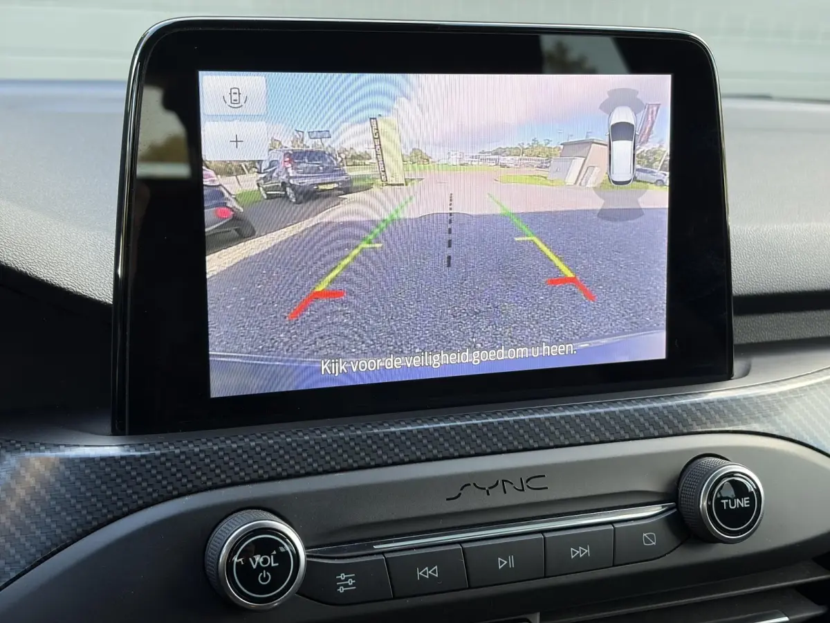 1.0 EcoBoost ST Line Business ✓2e Eigenaar✓Navi✓Camera✓Carplay✓Afn.Trekhaak✓125pk✓Keyless✓Stoelverw✓Stuurverw✓6 Bak✓Dealer Onderhouden✓17'' Lm velgen✓Pdc V+A✓N.A.