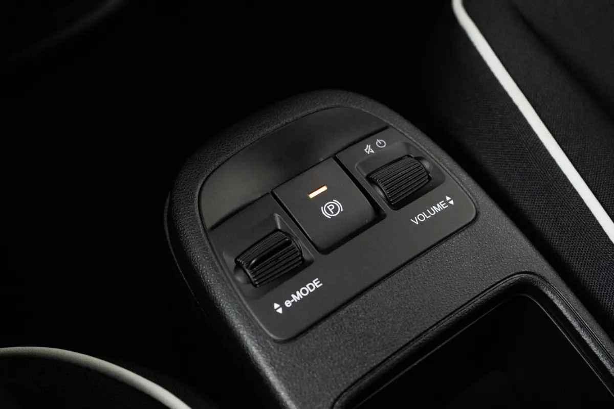Icon 42 kWh GROTE ACCU! | Carplay | Clima | Cruise | Lichtmetaal | | Airco (automatisch) | Alarm klasse 1(startblokkering) | Anti Blokkeer Systeem