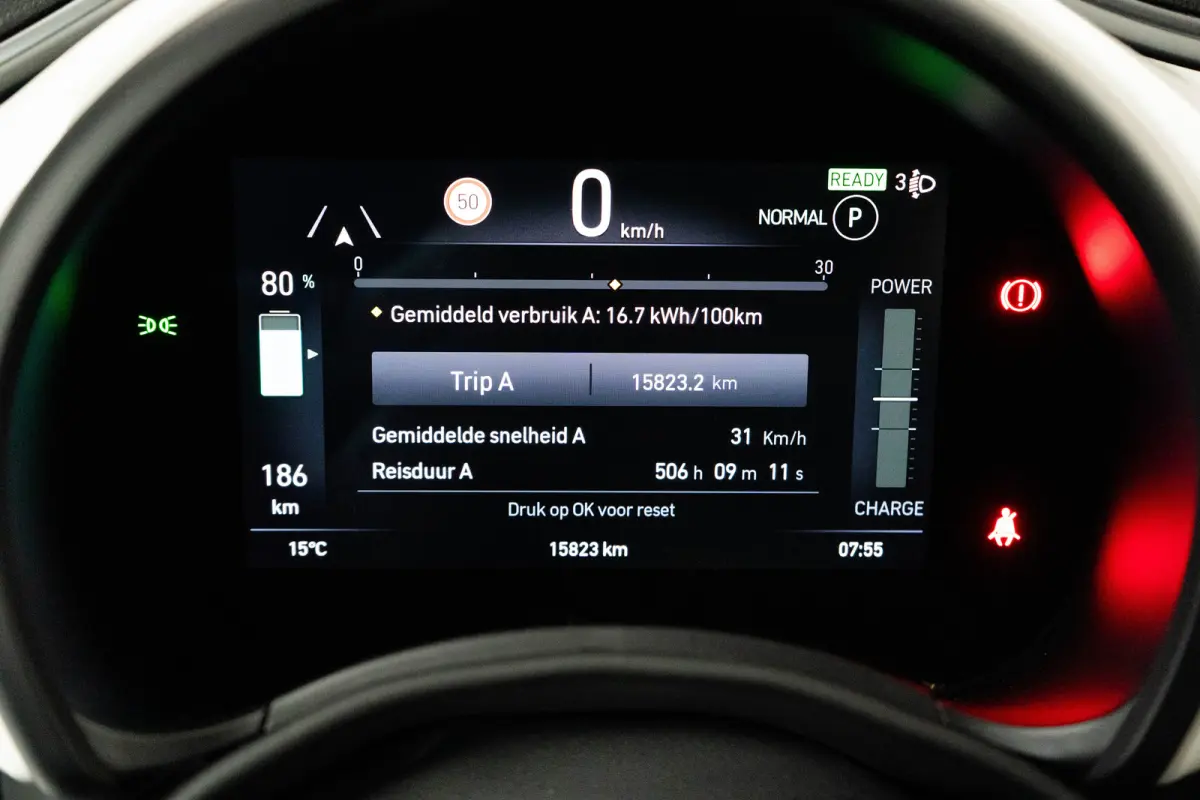 Icon 42 kWh GROTE ACCU! | Carplay | Clima | Cruise | Lichtmetaal | | Airco (automatisch) | Alarm klasse 1(startblokkering) | Anti Blokkeer Systeem