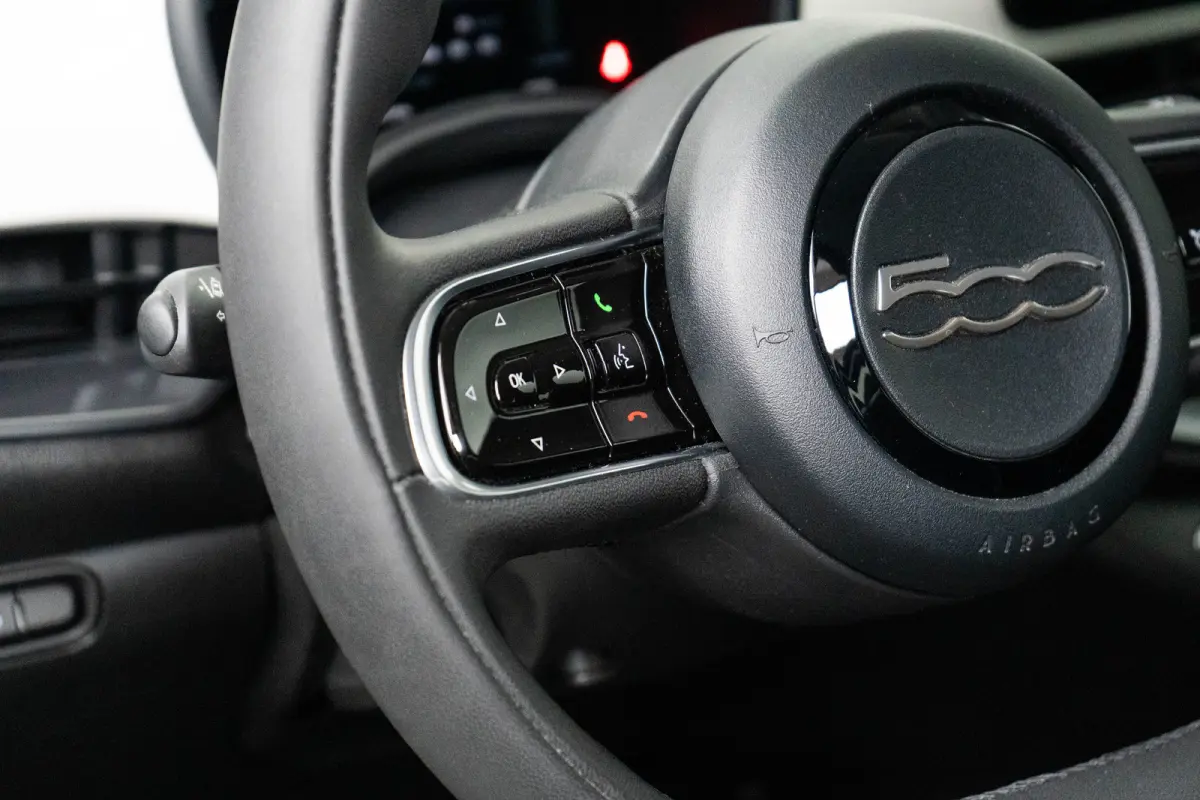 Icon 42 kWh GROTE ACCU! | Carplay | Clima | Cruise | Lichtmetaal | | Airco (automatisch) | Alarm klasse 1(startblokkering) | Anti Blokkeer Systeem
