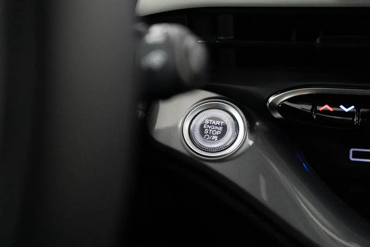 Icon 42 kWh GROTE ACCU! | Carplay | Clima | Cruise | Lichtmetaal | | Airco (automatisch) | Alarm klasse 1(startblokkering) | Anti Blokkeer Systeem