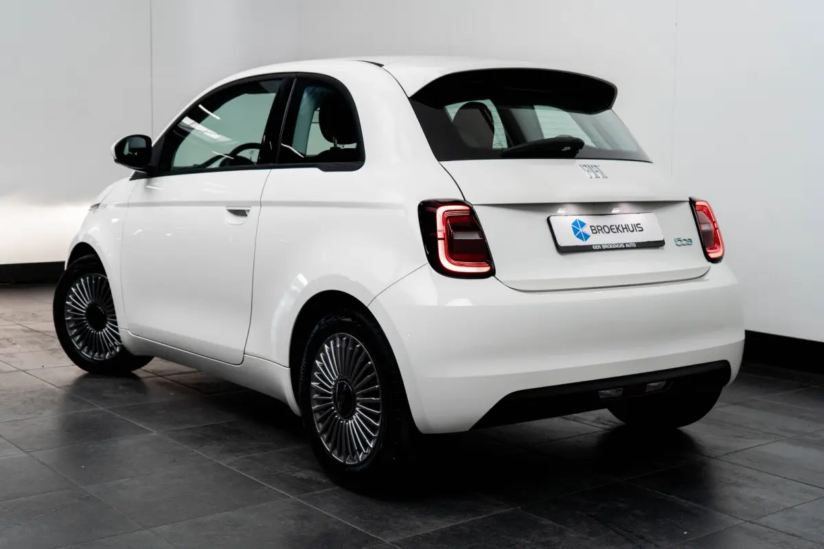 Icon 42 kWh GROTE ACCU! | Carplay | Clima | Cruise | Lichtmetaal | | Airco (automatisch) | Alarm klasse 1(startblokkering) | Anti Blokkeer Systeem