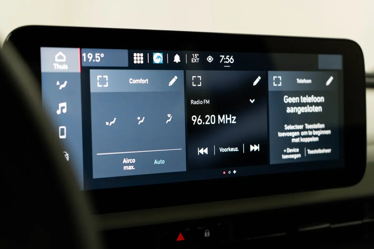 Icon 42 kWh GROTE ACCU! | Carplay | Clima | Cruise | Lichtmetaal | | Airco (automatisch) | Alarm klasse 1(startblokkering) | Anti Blokkeer Systeem
