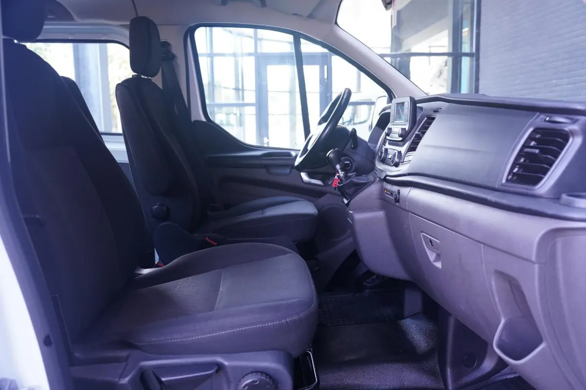 2.0 TDCI 130 pk L2 Dubbel Cabine 5-Zits Trend Airco, Cruise Control, Opbergkast Laadruimte, PDC V+A