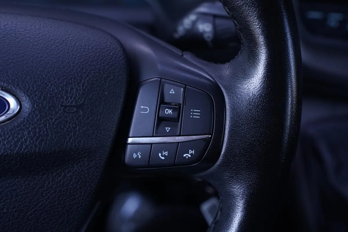 2.0 TDCI 130 pk L2 Dubbel Cabine 5-Zits Trend Airco, Cruise Control, Opbergkast Laadruimte, PDC V+A