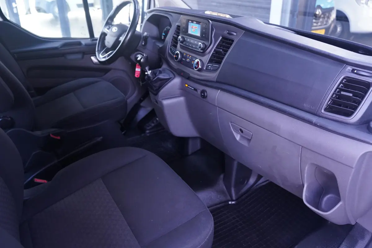 2.0 TDCI 130 pk L2 Dubbel Cabine 5-Zits Trend Airco, Cruise Control, Opbergkast Laadruimte, PDC V+A