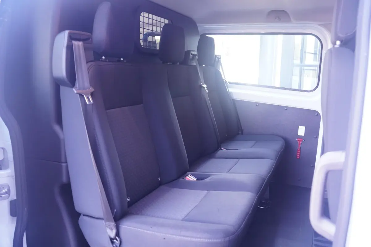 2.0 TDCI 130 pk L2 Dubbel Cabine 5-Zits Trend Airco, Cruise Control, Opbergkast Laadruimte, PDC V+A