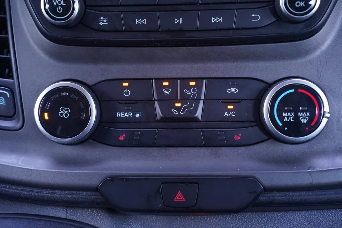 2.0 TDCI 130 pk L2 Dubbel Cabine 5-Zits Trend Airco, Cruise Control, Opbergkast Laadruimte, PDC V+A