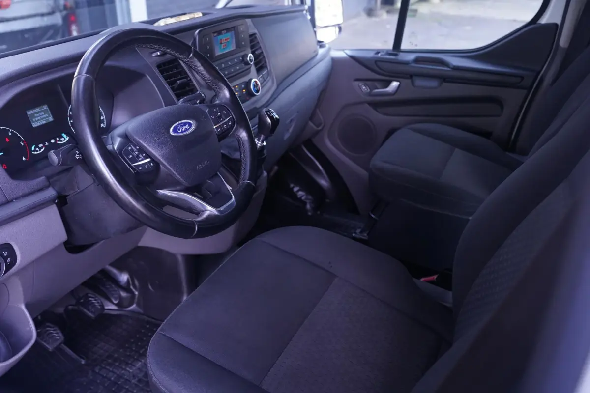 2.0 TDCI 130 pk L2 Dubbel Cabine 5-Zits Trend Airco, Cruise Control, Opbergkast Laadruimte, PDC V+A